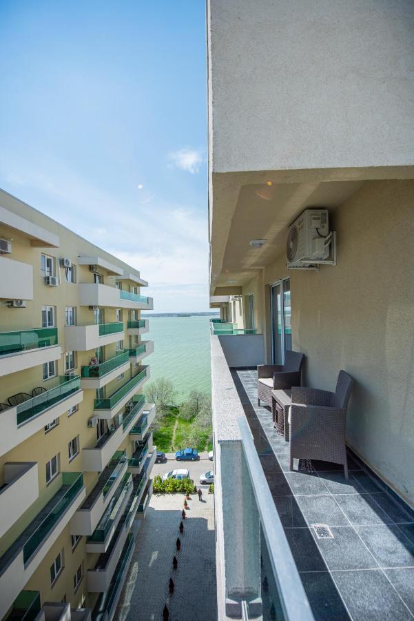 Moonlight Sky Mamaia Apartment Bagian luar foto