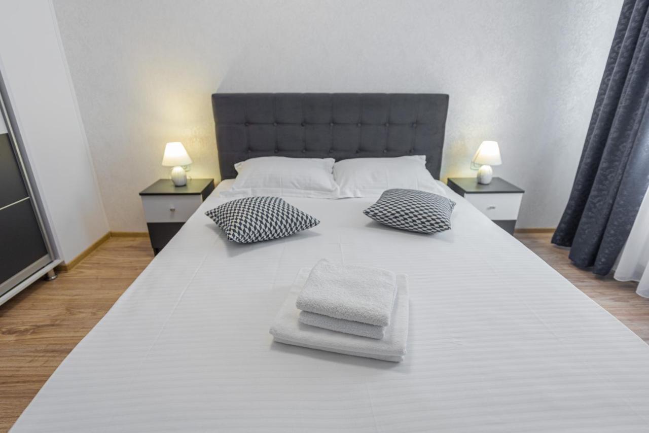 Moonlight Sky Mamaia Apartment Bagian luar foto
